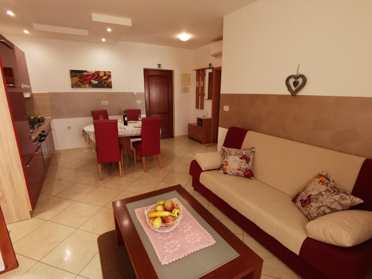 Babici Apartmani Berber מראה חיצוני תמונה